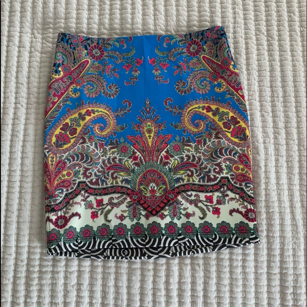 Bebe skirt